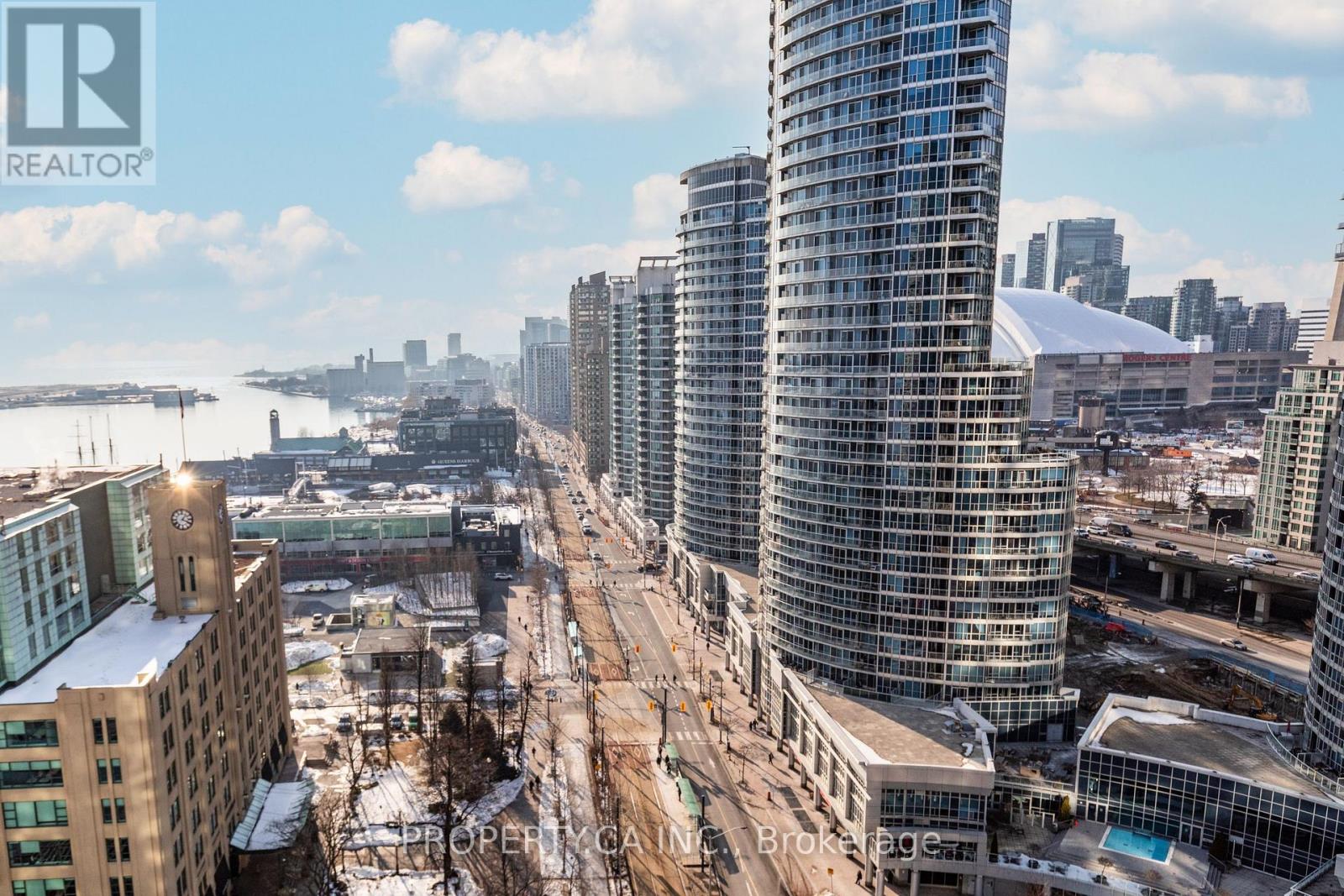 2212 - 77 Harbour Square, Toronto, Ontario  M5J 2S2 - Photo 22 - C12838438