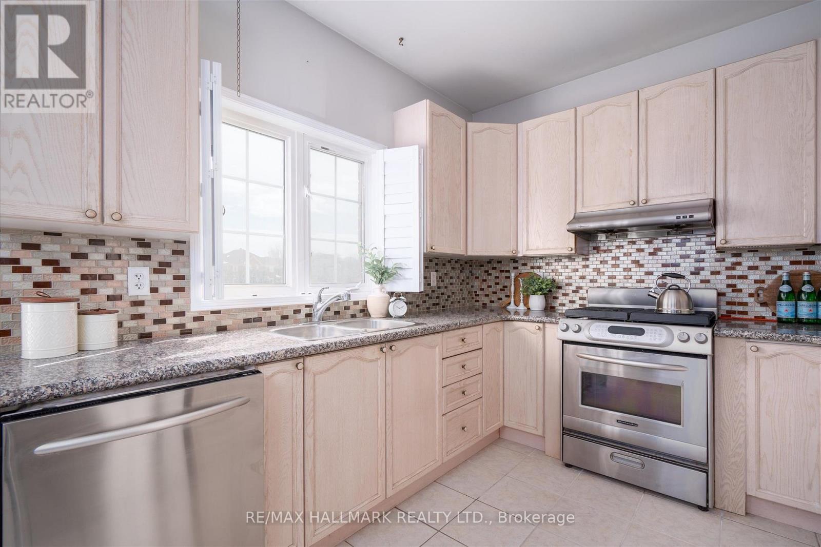 35 Haskell Avenue, Ajax, Ontario L1T 4Y8 - Photo 20 - E12834296