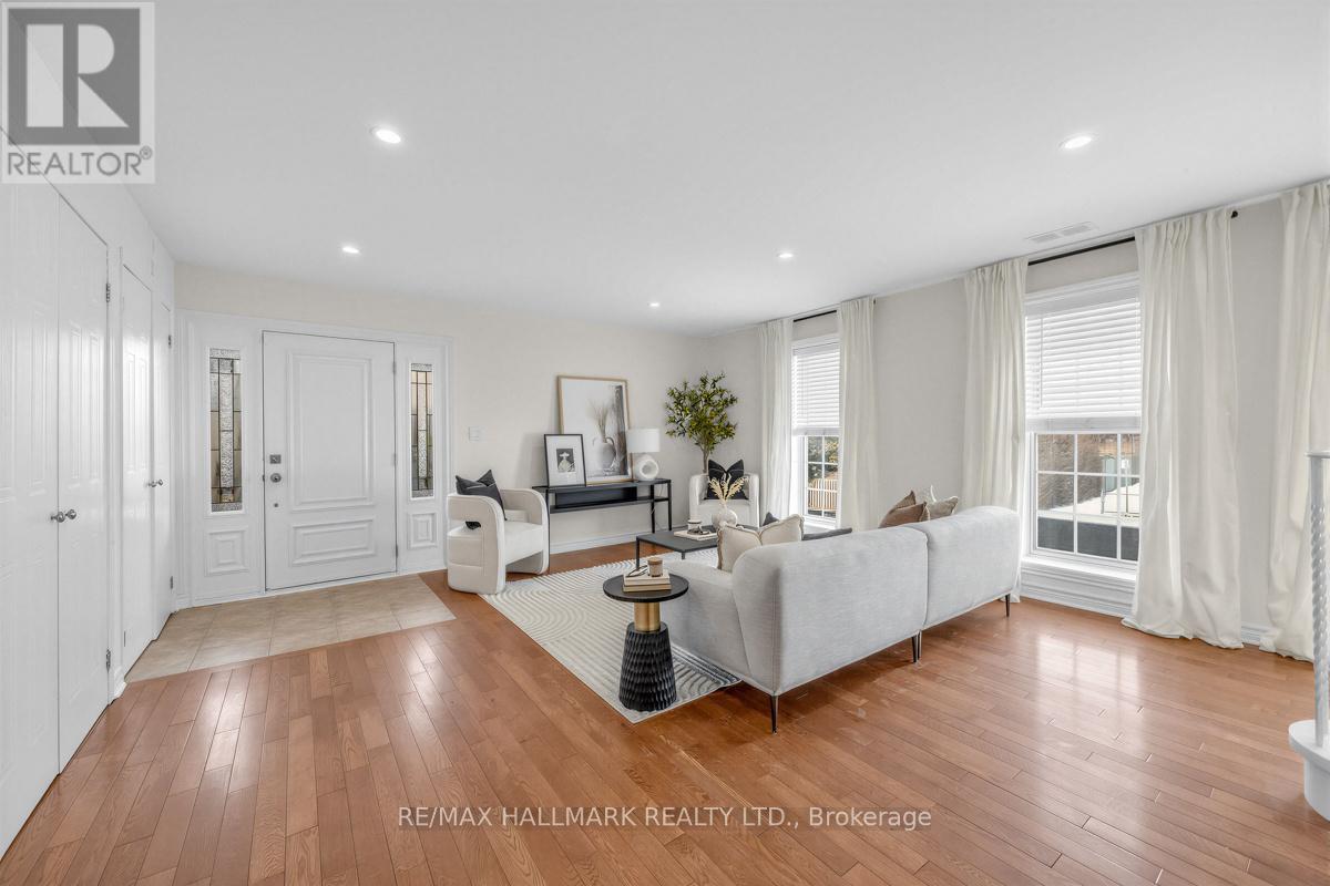 90 Leroy Avenue, Toronto, Ontario  M4J 4G8 - Photo 5 - E12838260