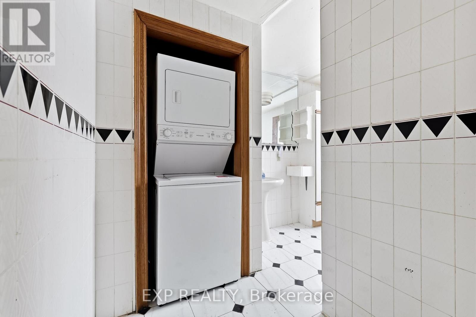 1622 Burns Street E, Whitby, Ontario  L1N 9E2 - Photo 22 - E12838288