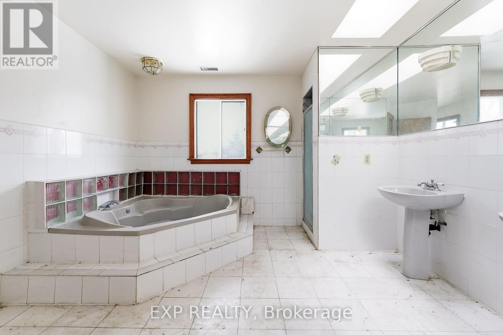 1622 Burns Street E, Whitby, Ontario  L1N 9E2 - Photo 36 - E12838288