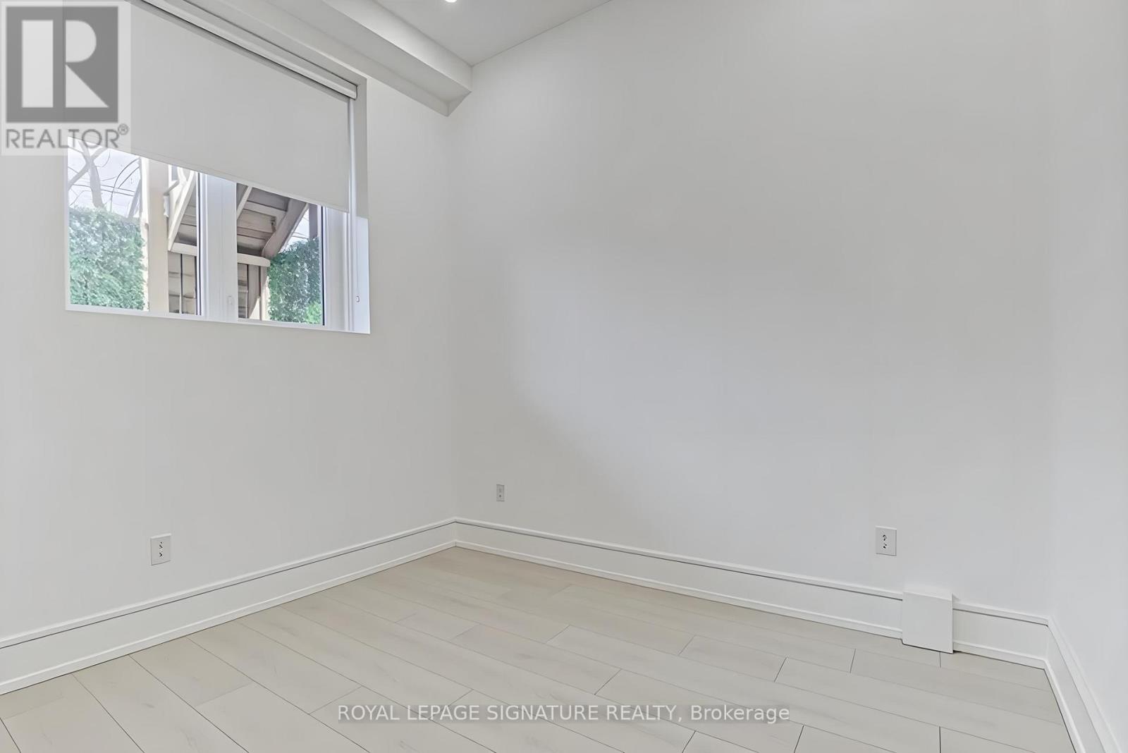 Lower - 5 Holborne Avenue, Toronto, Ontario M4C 2P8 - Photo 11 - E12838314