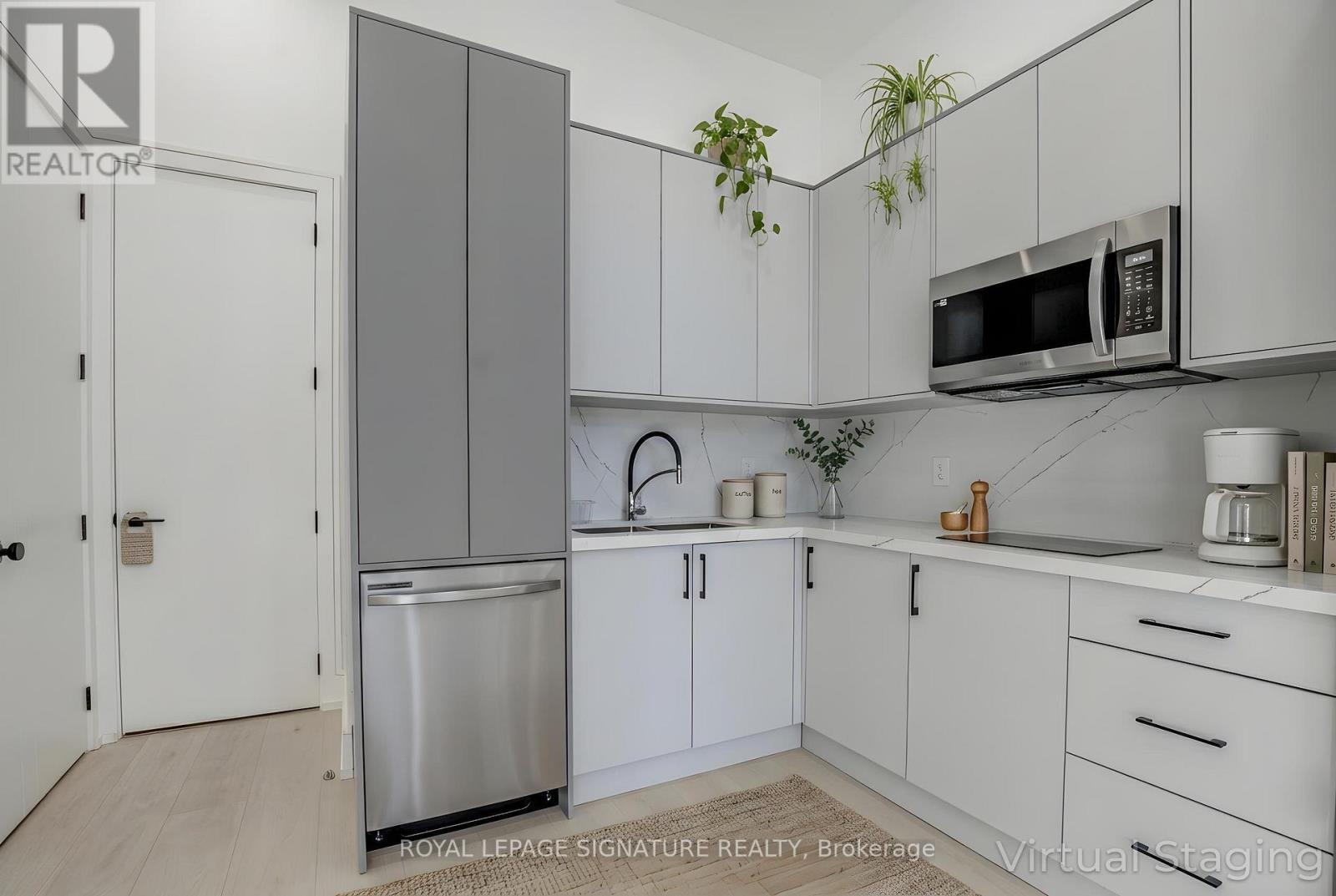 Lower - 5 Holborne Avenue, Toronto, Ontario M4C 2P8 - Photo 5 - E12838314