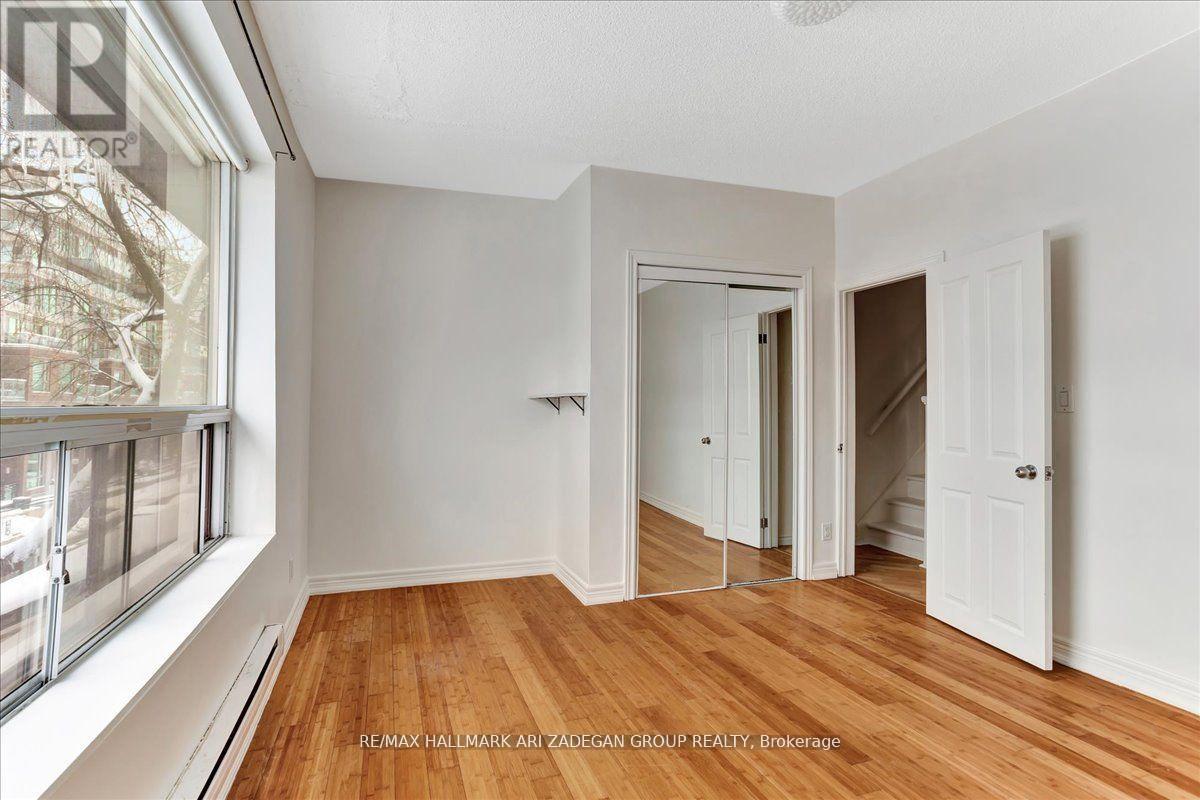 Upper Fl - 138 Booth Avenue, Toronto, Ontario  M4M 2M4 - Photo 6 - E12838442