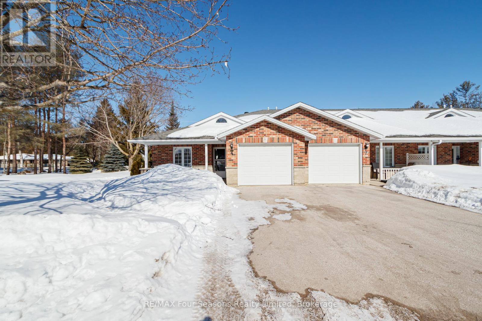 4 - 275 Huron Street, Clearview, Ontario  L0M 1S0 - Photo 2 - S12838340