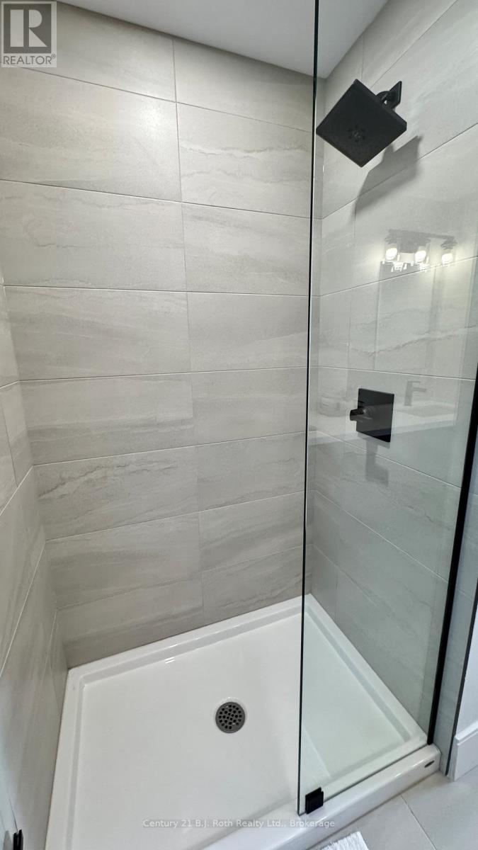 302 - 11 Treetops Lane, Huntsville, Ontario  P1H 1A9 - Photo 8 - X12833842