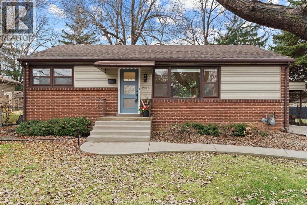 MLS# 26004393: 2715 Dandurand, Windsor, Canada
