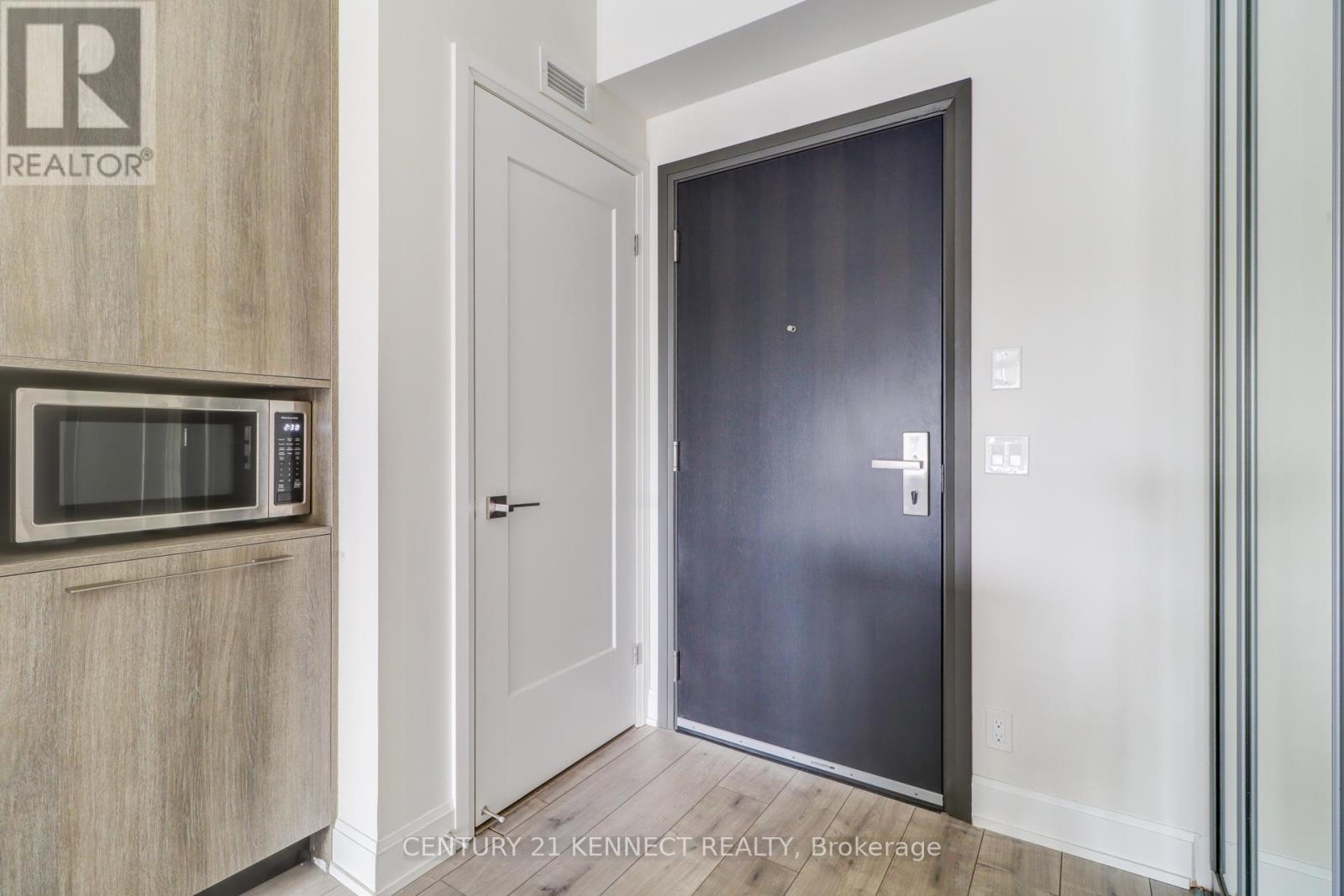 721 - 38 Water Walk Drive, Markham, Ontario L3R 6M8 - Photo 21 - N12838178