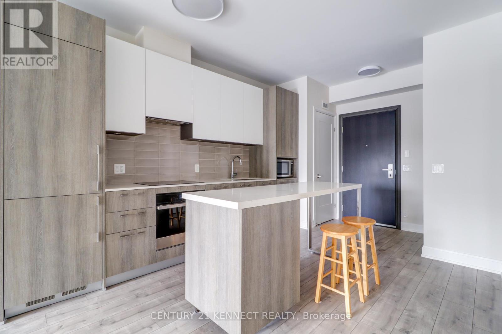 721 - 38 Water Walk Drive, Markham, Ontario L3R 6M8 - Photo 3 - N12838178