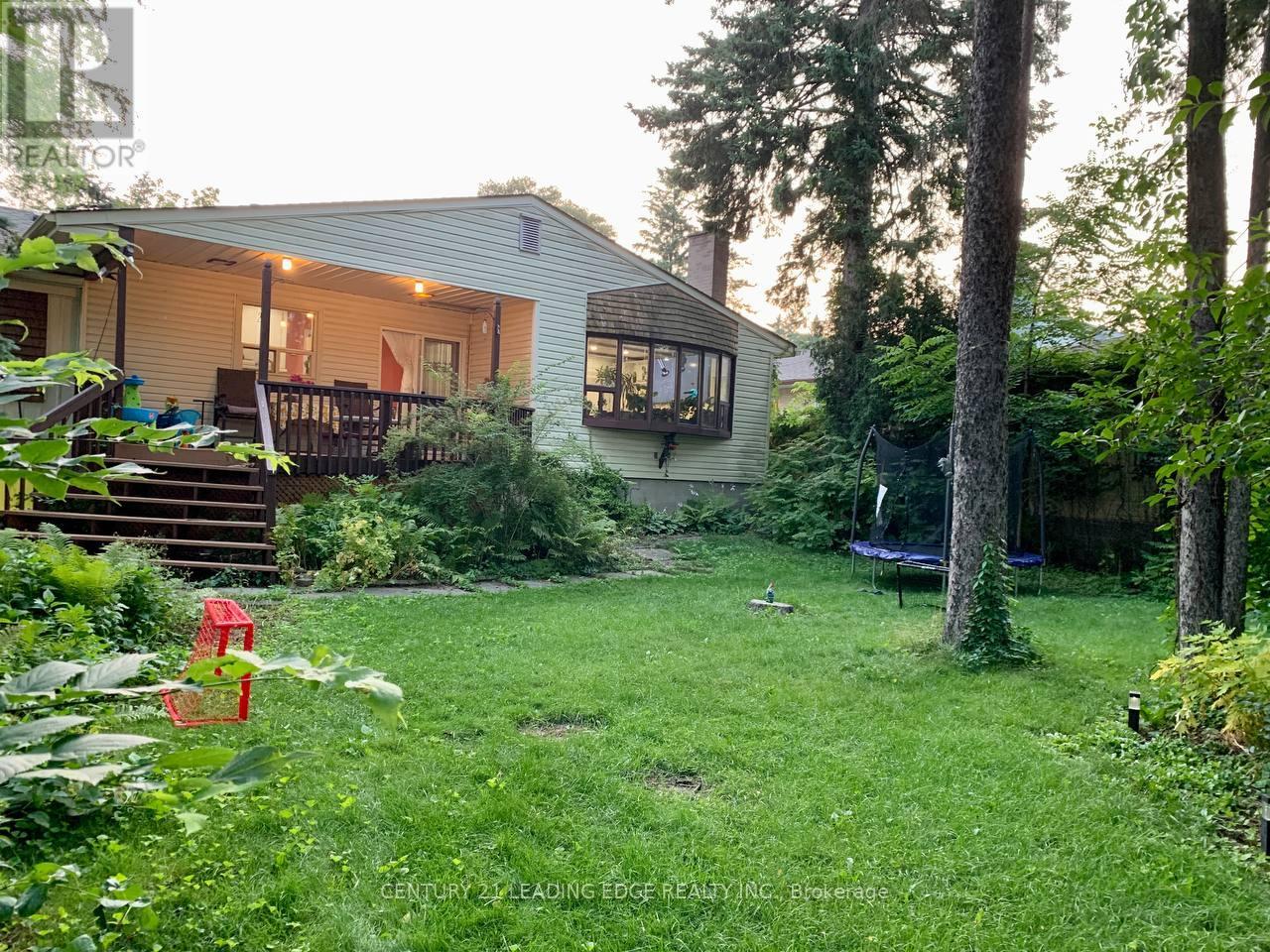 91 Lucas Street, Richmond Hill (Mill Pond), Ontario  L4C 4P4 - Photo 17 - N12838238