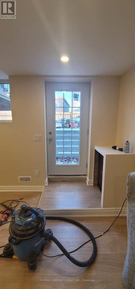 Basement - 13 Warton Court, Markham, Ontario  L6E 2G1 - Photo 2 - N12838250