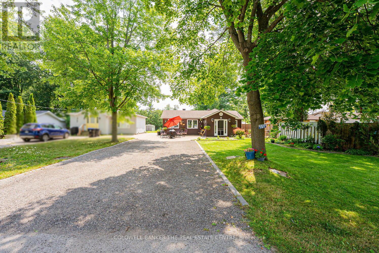 1127 Shore Acres Drive, Innisfil, Ontario  L0L 1R0 - Photo 41 - N12838316