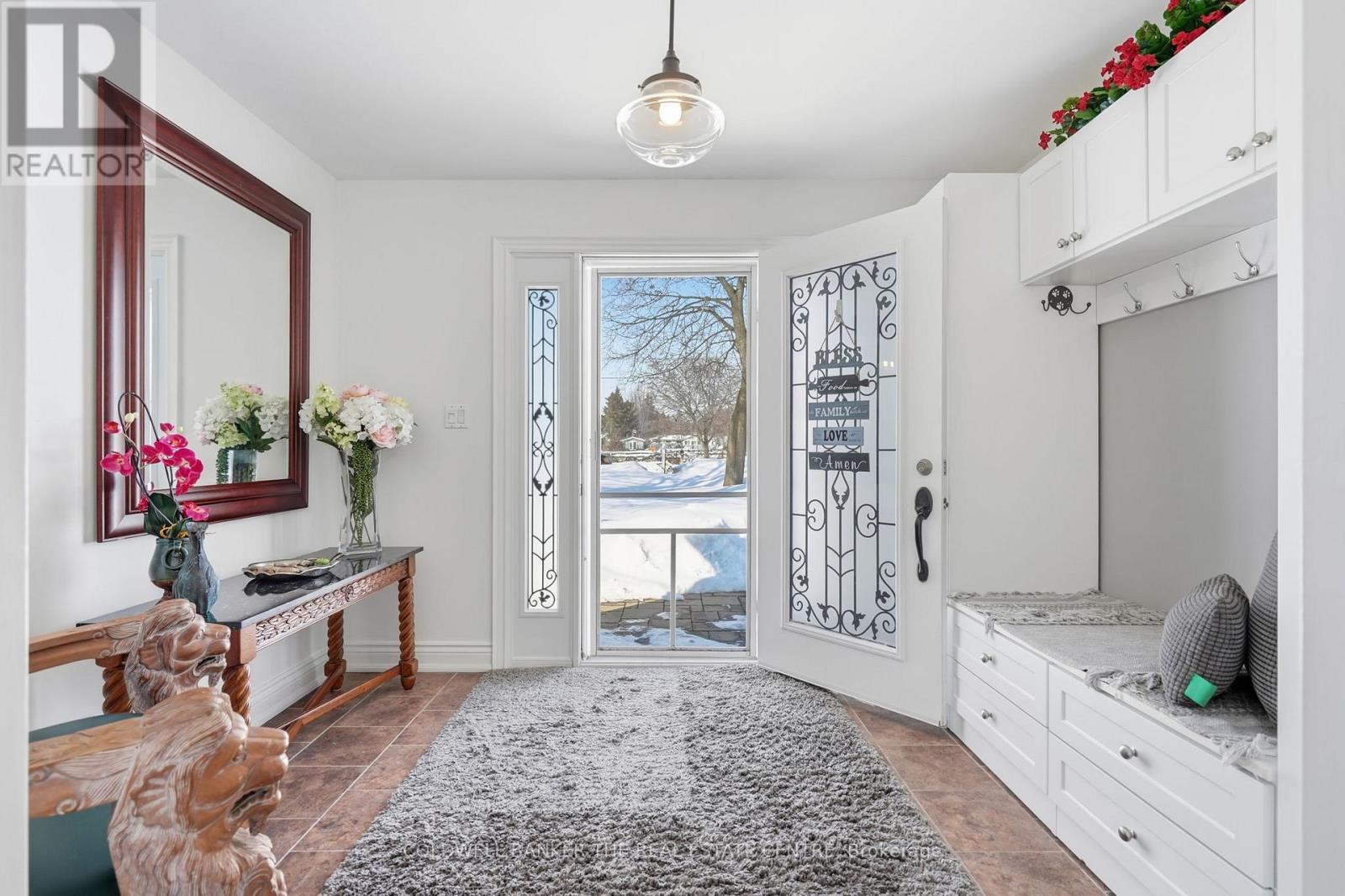 1127 Shore Acres Drive, Innisfil, Ontario  L0L 1R0 - Photo 6 - N12838316