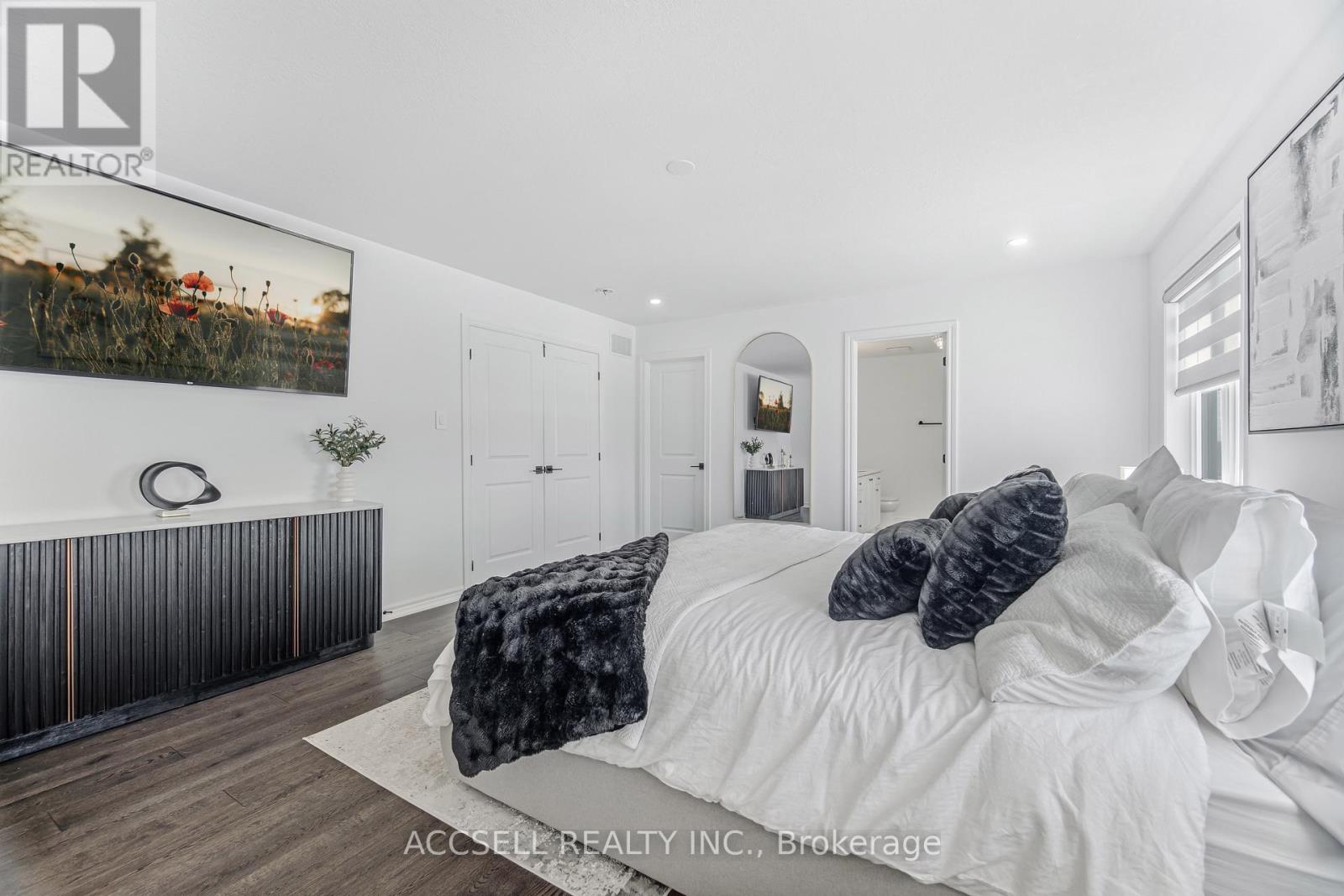 154 Strachan Trail, New Tecumseth, Ontario  L0G 1A0 - Photo 30 - N12838354