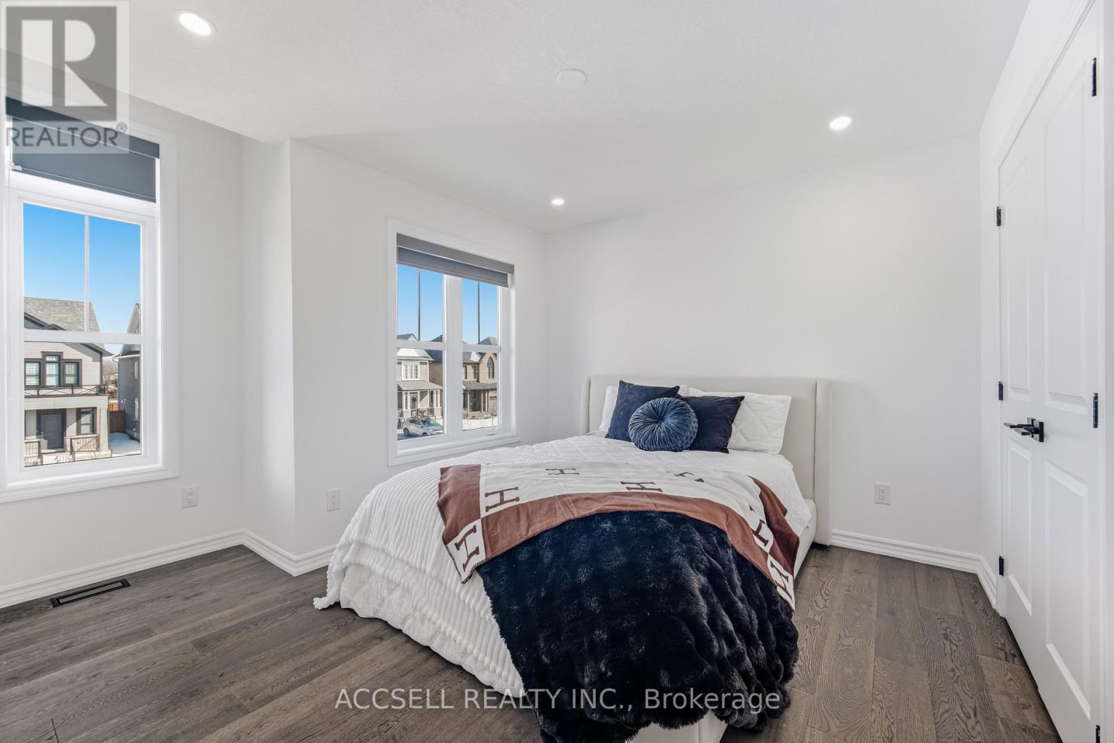 154 Strachan Trail, New Tecumseth, Ontario  L0G 1A0 - Photo 34 - N12838354