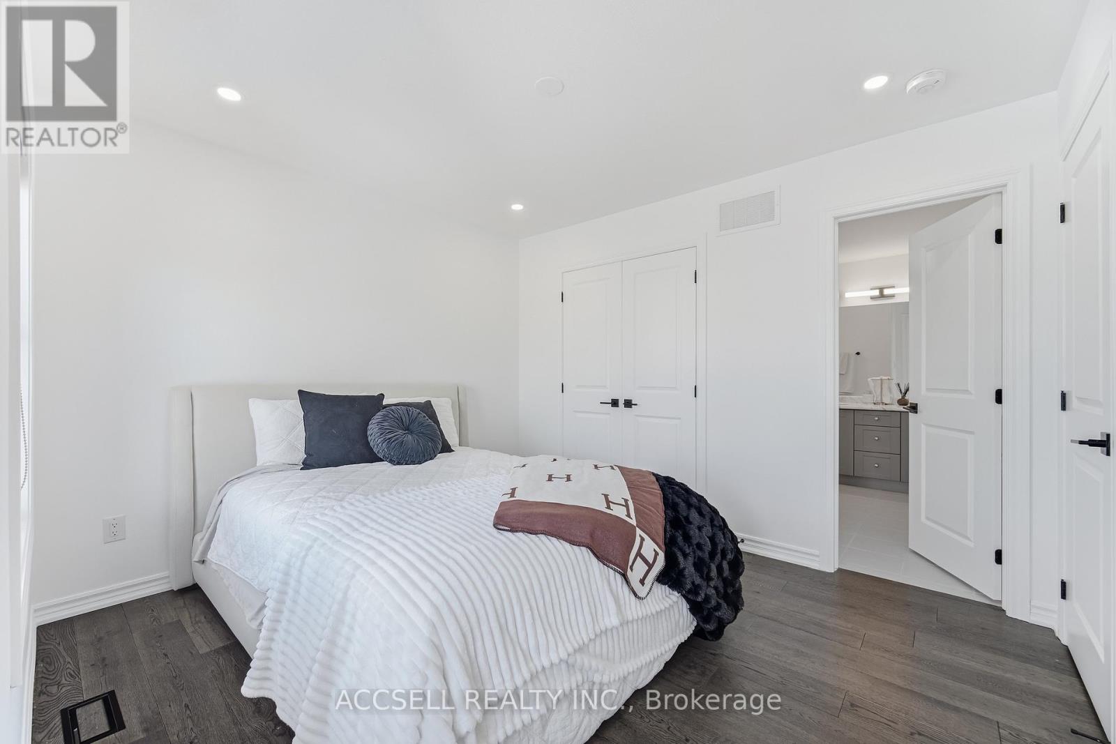 154 Strachan Trail, New Tecumseth, Ontario  L0G 1A0 - Photo 36 - N12838354