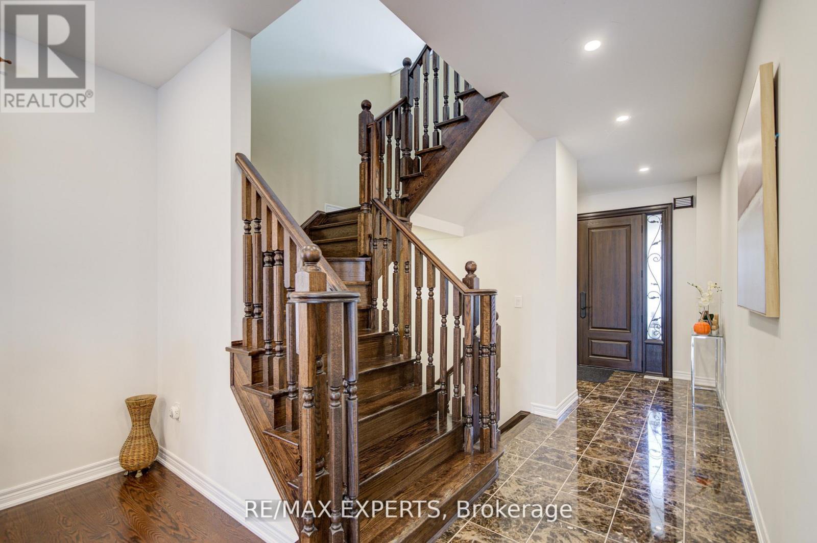 277 Chatfield Drive S, Vaughan, Ontario  L4H 3R8 - Photo 11 - N12838394