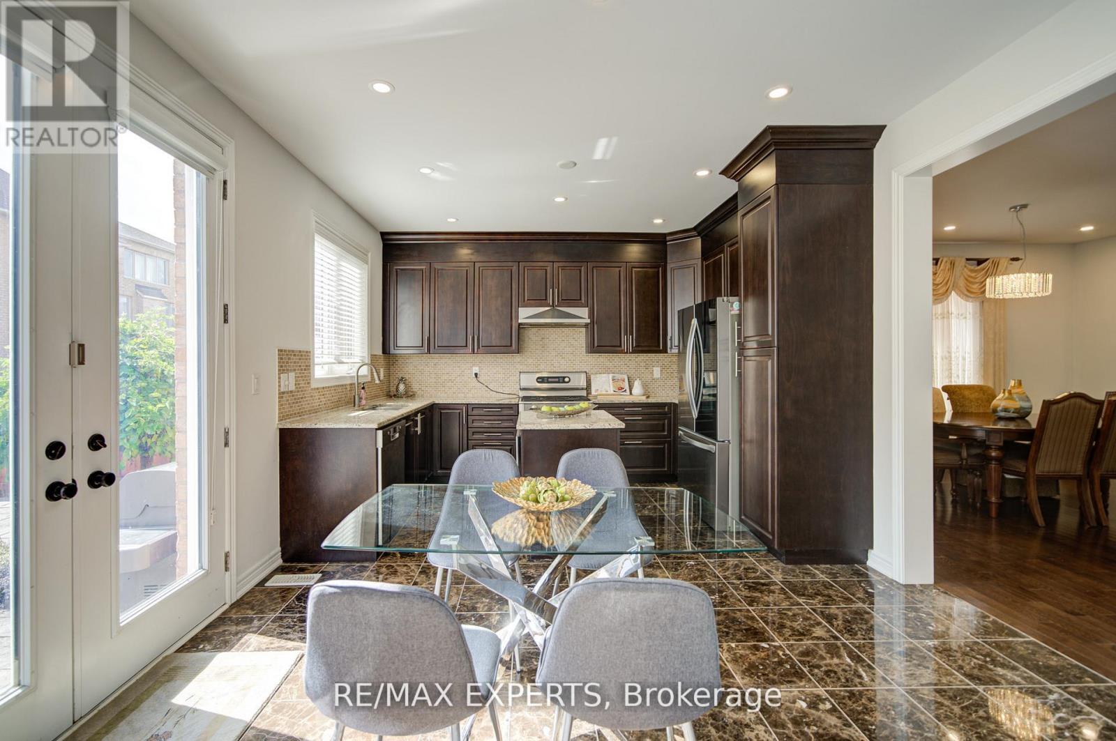 277 Chatfield Drive S, Vaughan, Ontario  L4H 3R8 - Photo 19 - N12838394