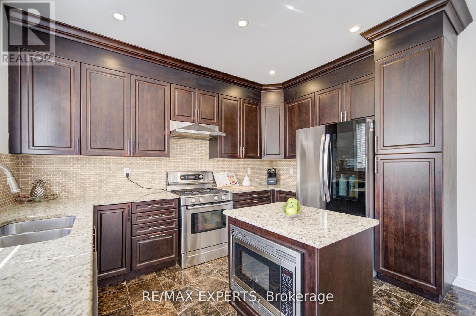 277 Chatfield Drive S, Vaughan, Ontario  L4H 3R8 - Photo 21 - N12838394