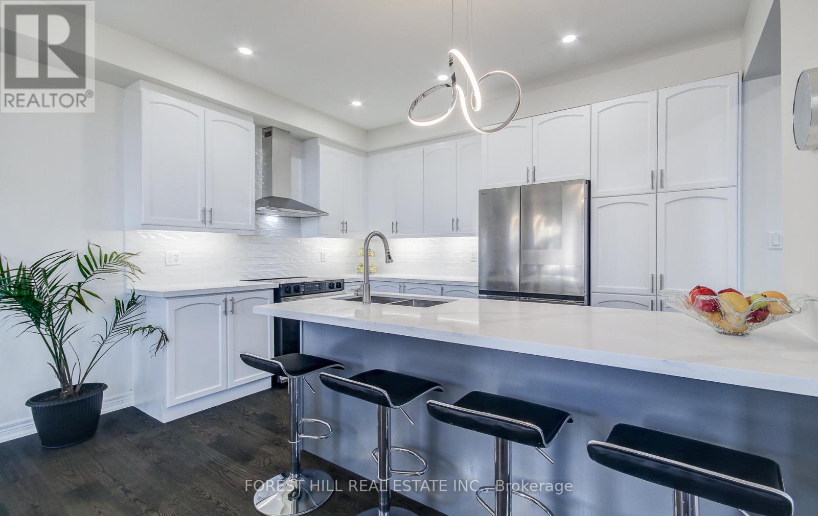 2 Bamburg Street, Georgina, Ontario  L0E 1R0 - Photo 11 - N12838418