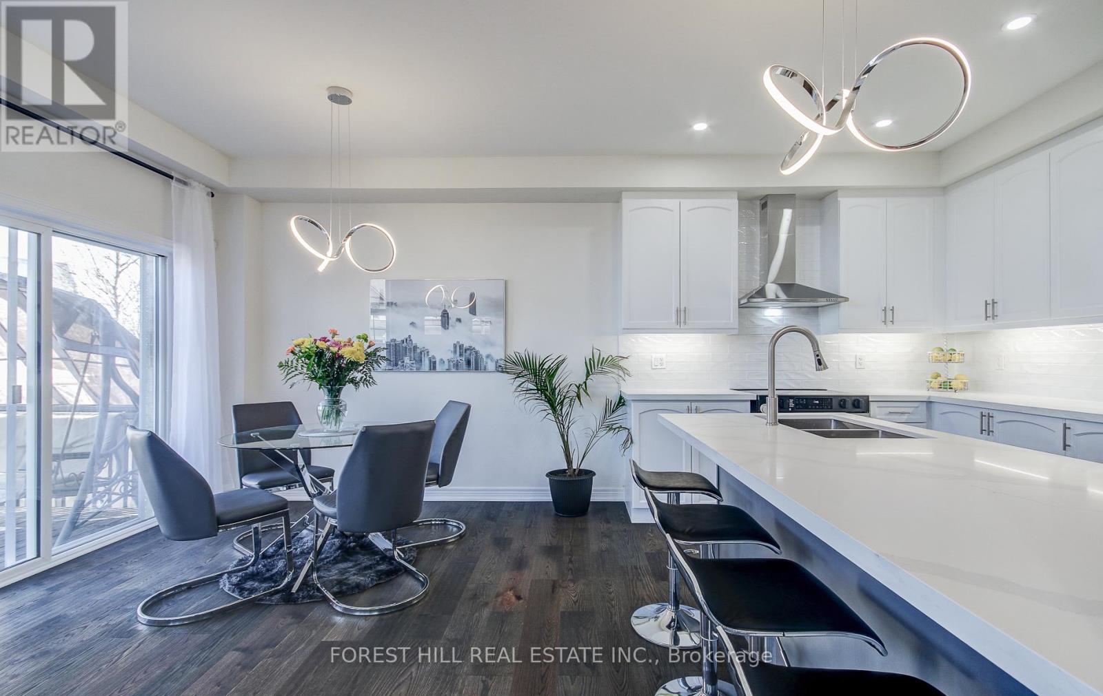 2 Bamburg Street, Georgina, Ontario  L0E 1R0 - Photo 14 - N12838418