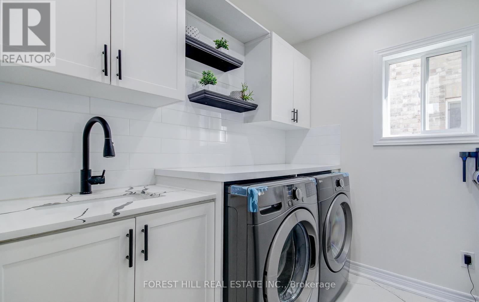 2 Bamburg Street, Georgina, Ontario  L0E 1R0 - Photo 19 - N12838418