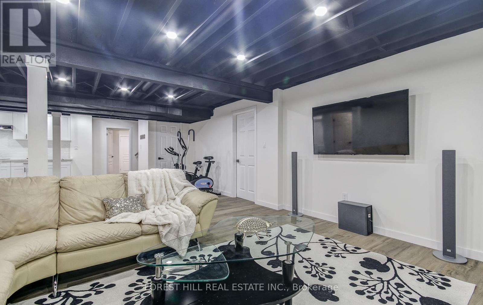 2 Bamburg Street, Georgina, Ontario  L0E 1R0 - Photo 34 - N12838418