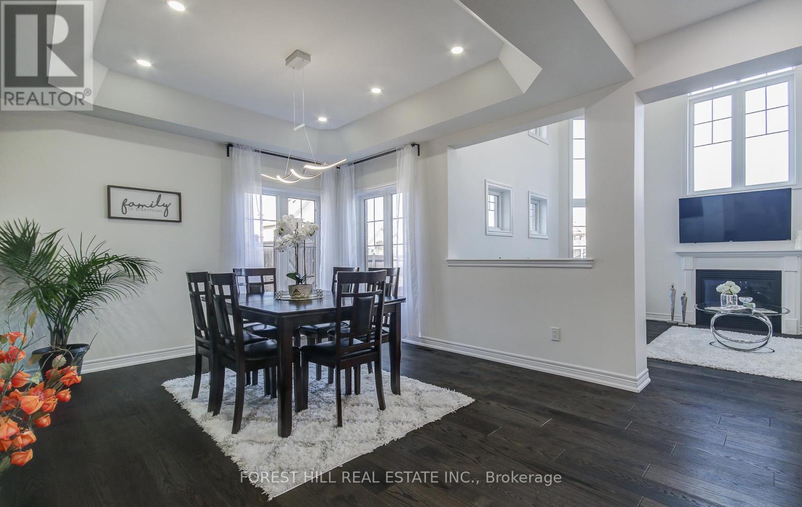 2 Bamburg Street, Georgina, Ontario  L0E 1R0 - Photo 5 - N12838418