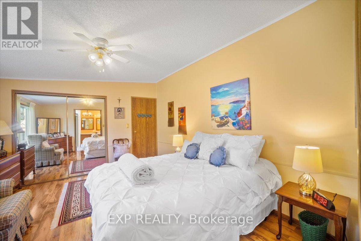 36 Juno Crescent, Georgina, Ontario  L0E 1R0 - Photo 12 - N12838440