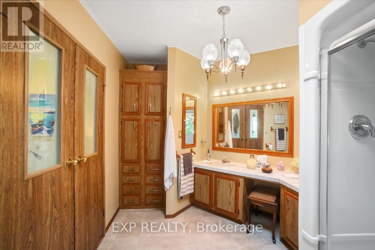 36 Juno Crescent, Georgina, Ontario  L0E 1R0 - Photo 14 - N12838440