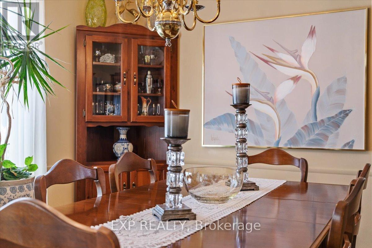 36 Juno Crescent, Georgina, Ontario  L0E 1R0 - Photo 6 - N12838440