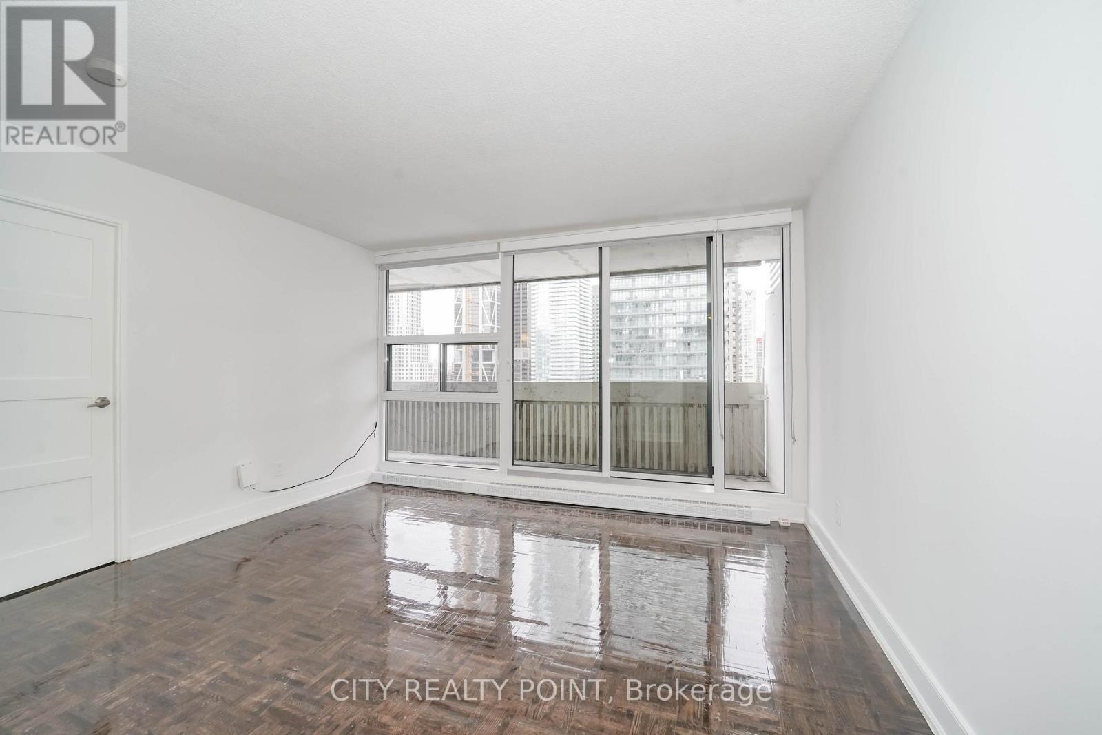 2412 - 33 Isabella Street, Toronto, Ontario  M4Y 2P7 - Photo 3 - C12743564