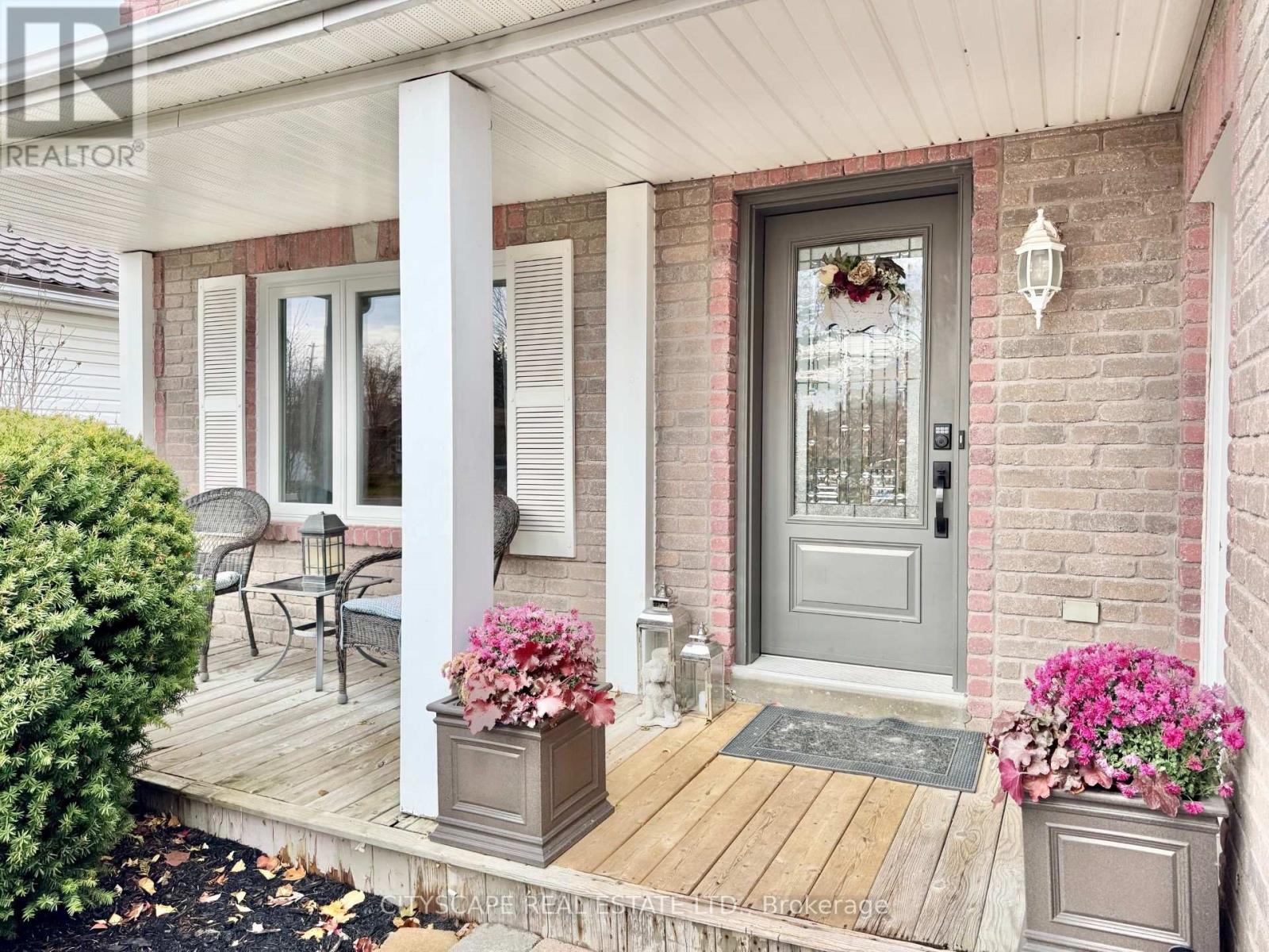 189 Churchland Drive, Barrie (Holly), Ontario  L4N 8N6 - Photo 2 - S12838110