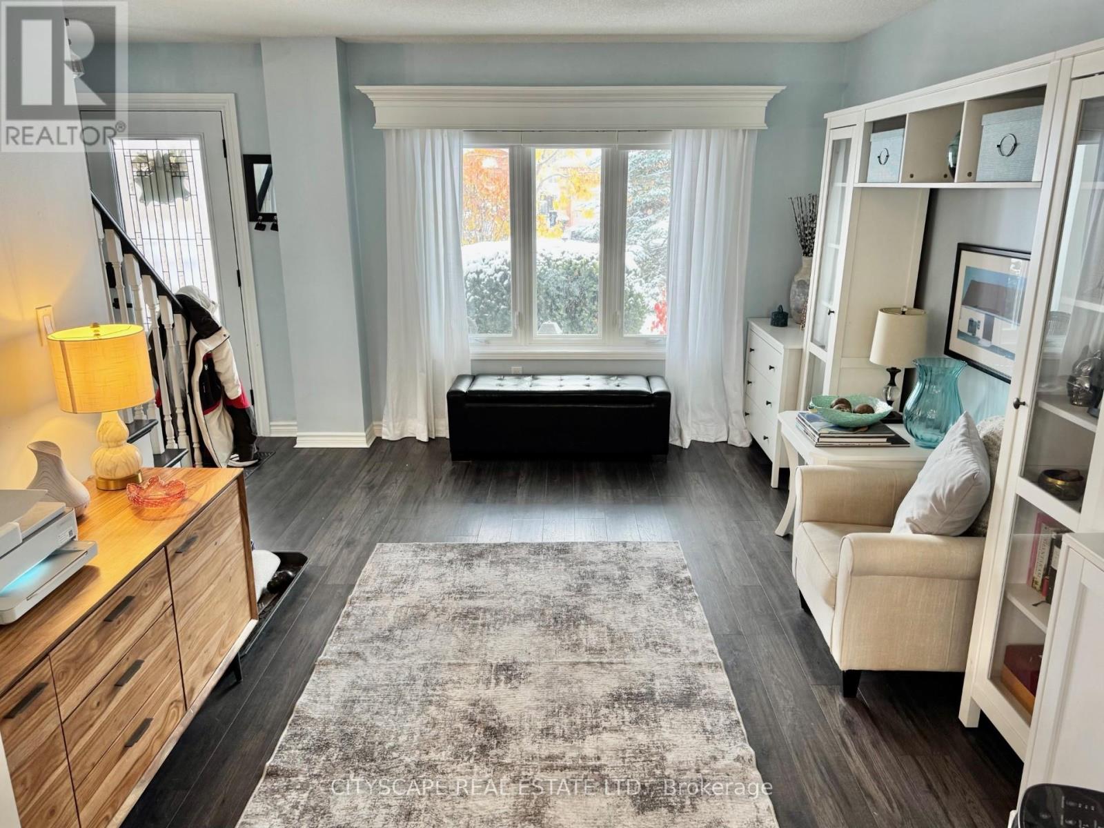 189 Churchland Drive, Barrie (Holly), Ontario  L4N 8N6 - Photo 4 - S12838110