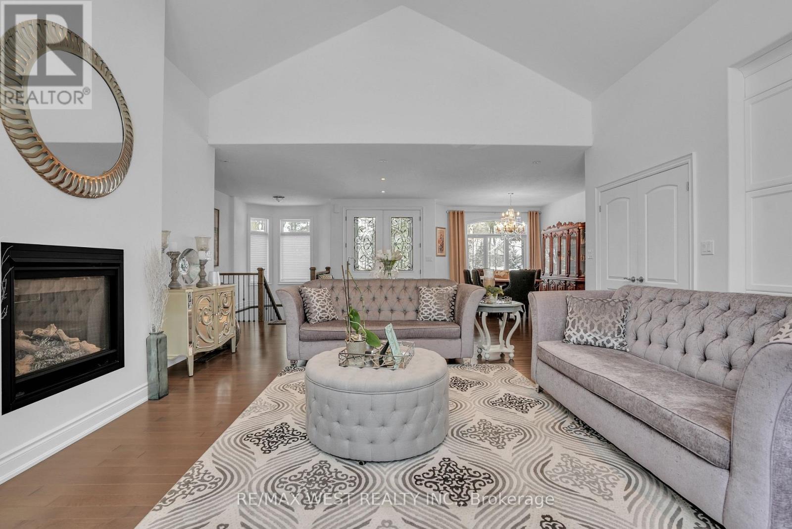 2 Sycamore Circle, Springwater, Ontario L0L 2K0 - Photo 6 - S12838430