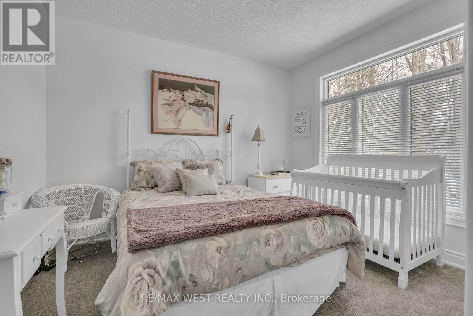 2 Sycamore Circle, Springwater, Ontario L0L 2K0 - Photo 8 - S12838430