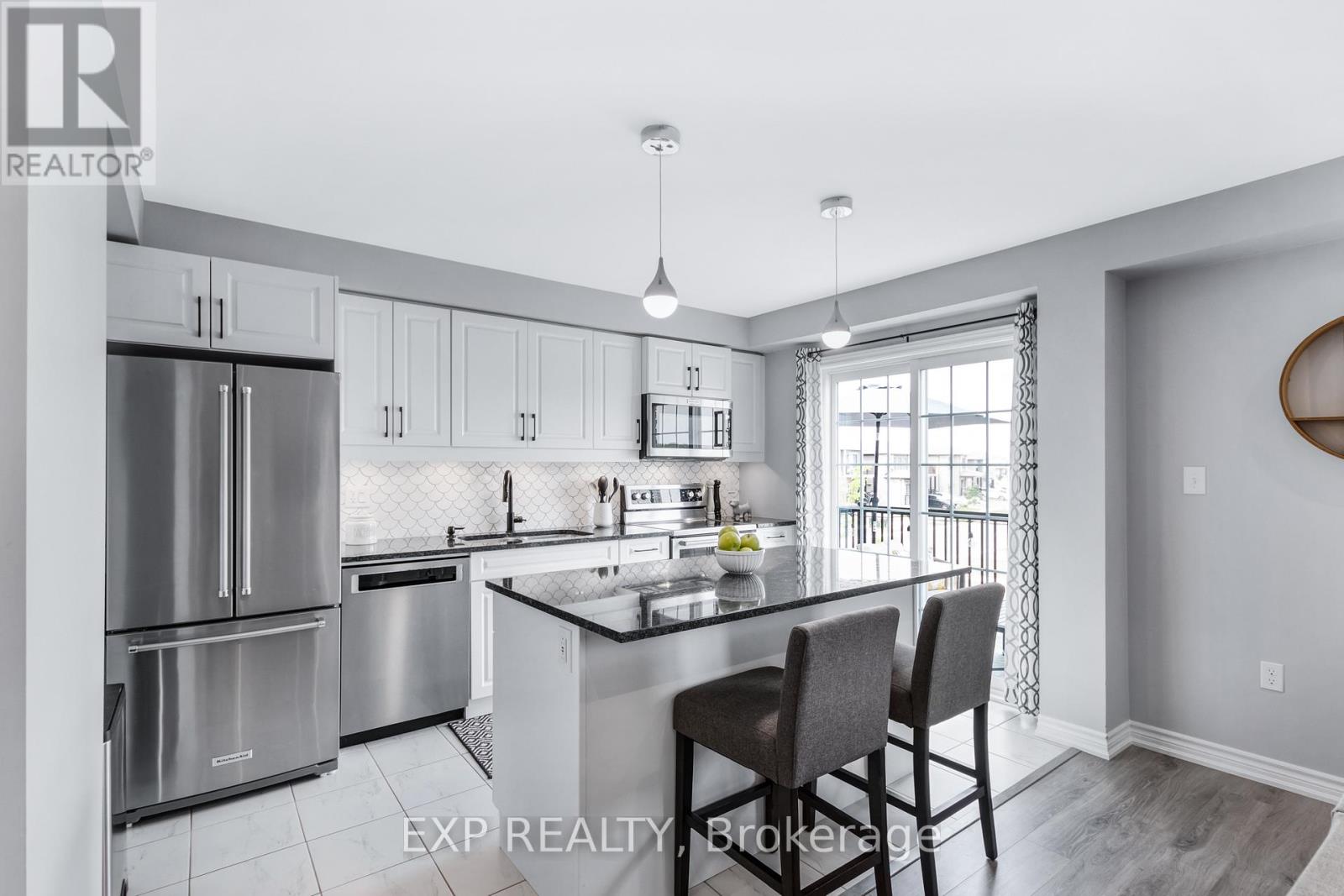 11 Kodiak Terrace, Barrie, Ontario  L9J 0J4 - Photo 5 - S12838452