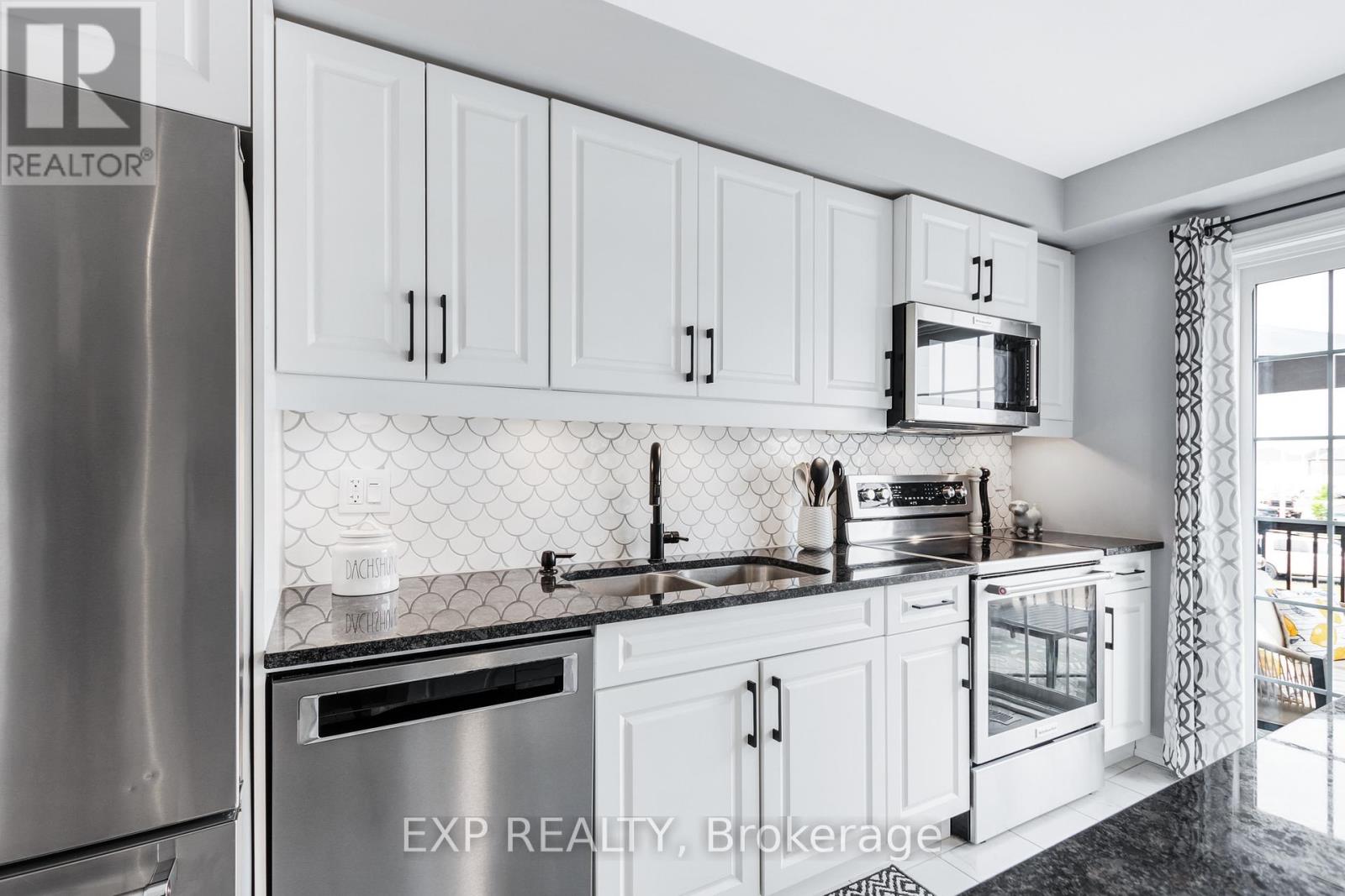 11 Kodiak Terrace, Barrie, Ontario  L9J 0J4 - Photo 7 - S12838452