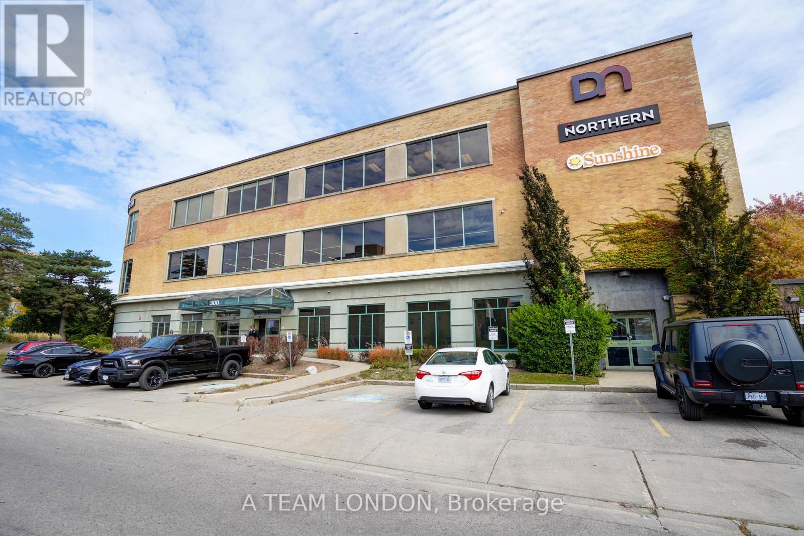 300 WELLINGTON STREET, London East, Ontario