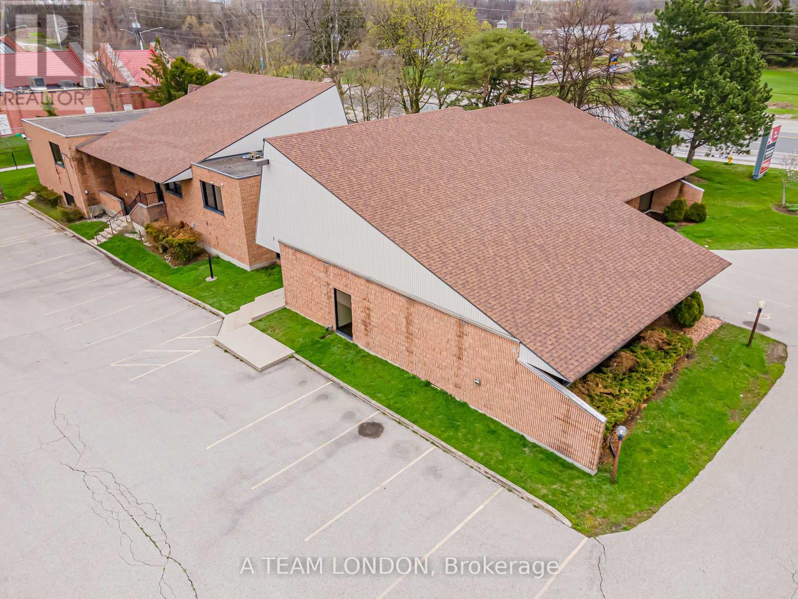 A - 743 Wellington Road, London South, Ontario  N6C 4R5 - Photo 10 - X12022486