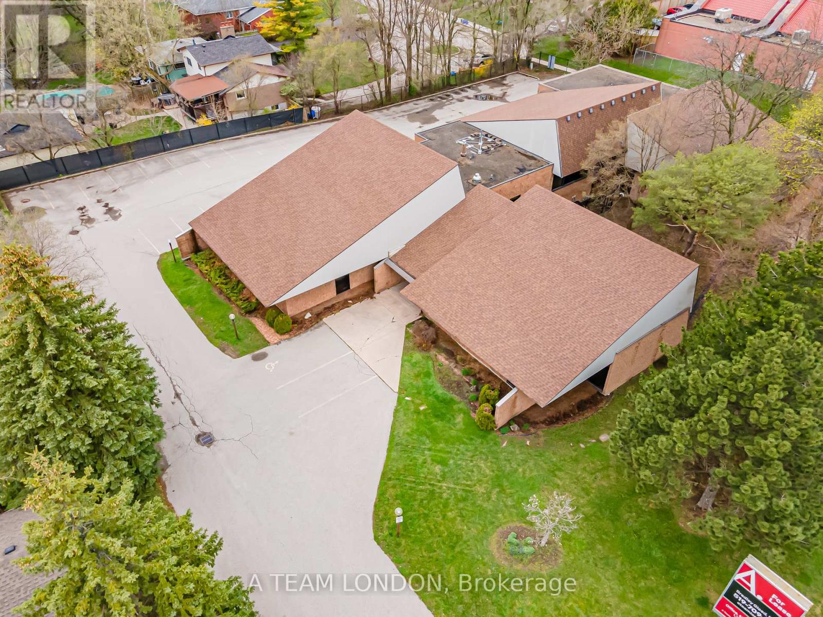 A - 743 Wellington Road, London South, Ontario  N6C 4R5 - Photo 15 - X12022486