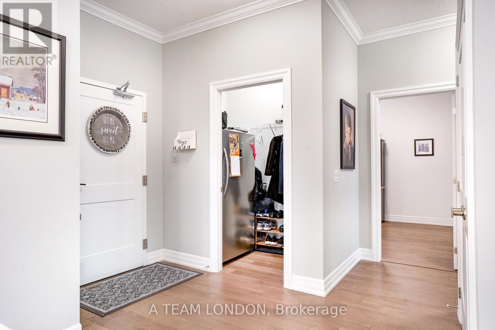 Photo 5 of 43 for 102 - 460 Callaway Road