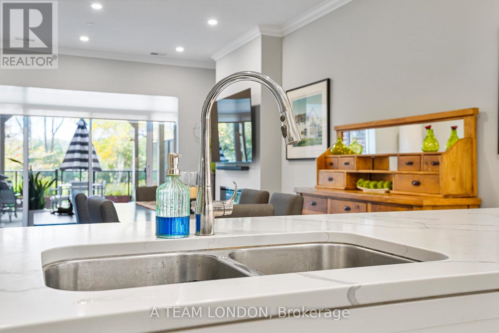 102 - 460 Callaway Road, London North, Ontario  N6G 0M3 - Photo 10 - X12467547