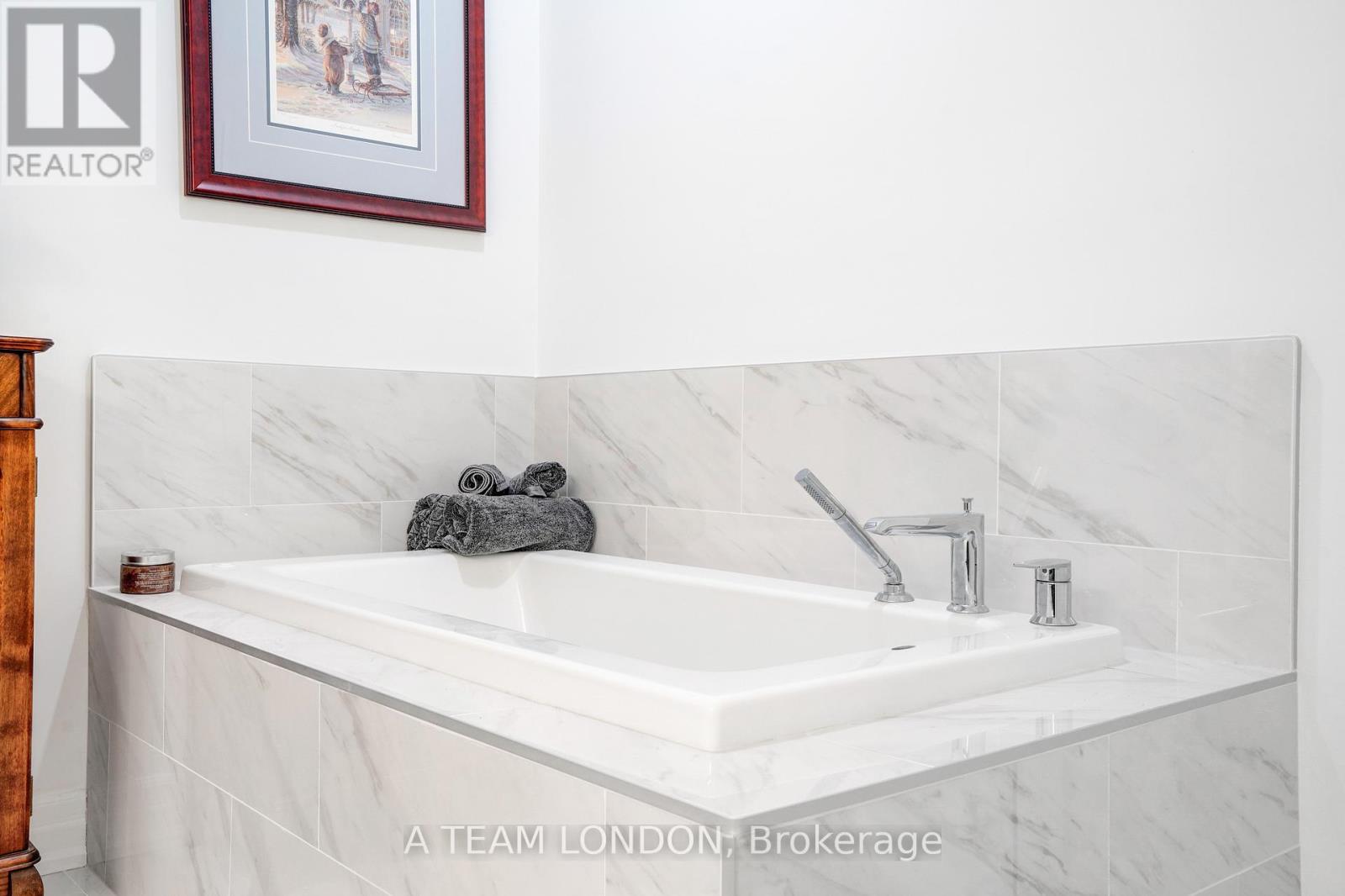 102 - 460 Callaway Road, London North, Ontario  N6G 0M3 - Photo 23 - X12467547