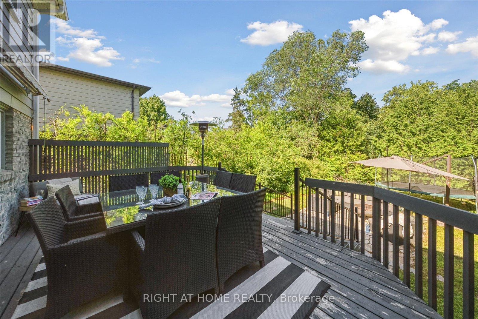 7 Banbury Court, Aurora, Ontario  L4G 3M8 - Photo 32 - N12837960