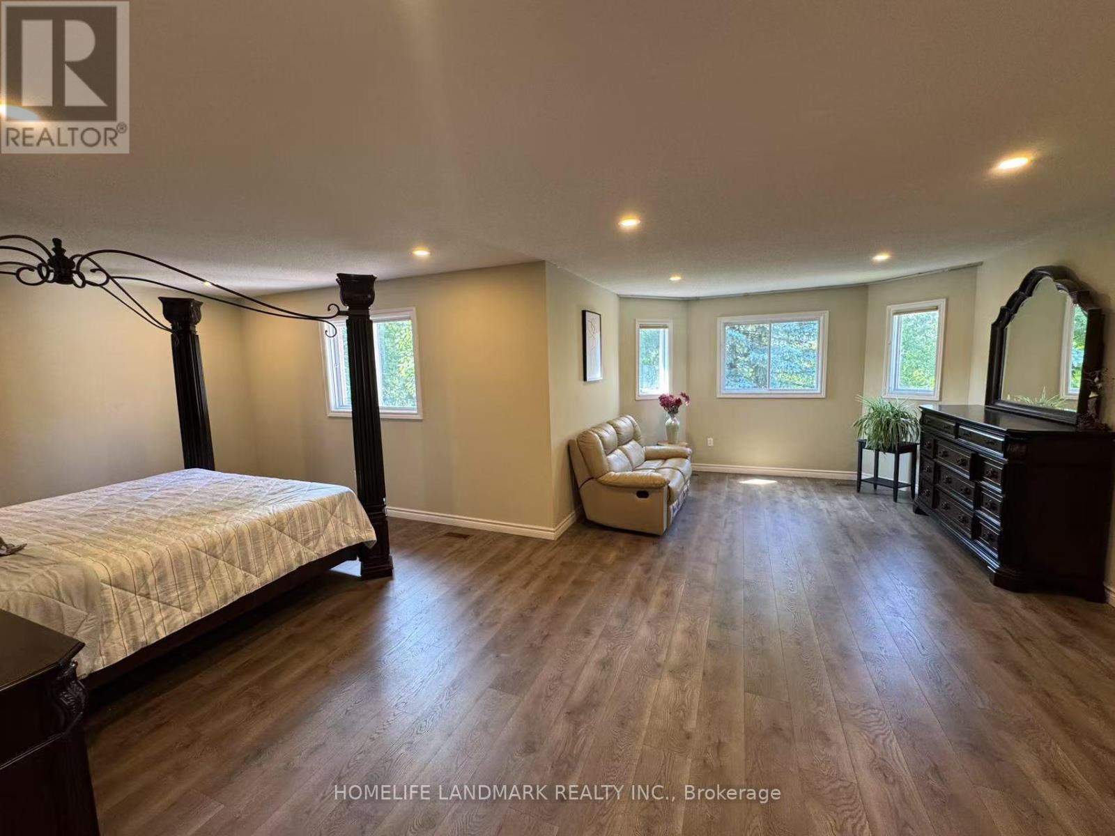 492 Traviss Drive, Newmarket, Ontario  L3Y 7K5 - Photo 13 - N12838208