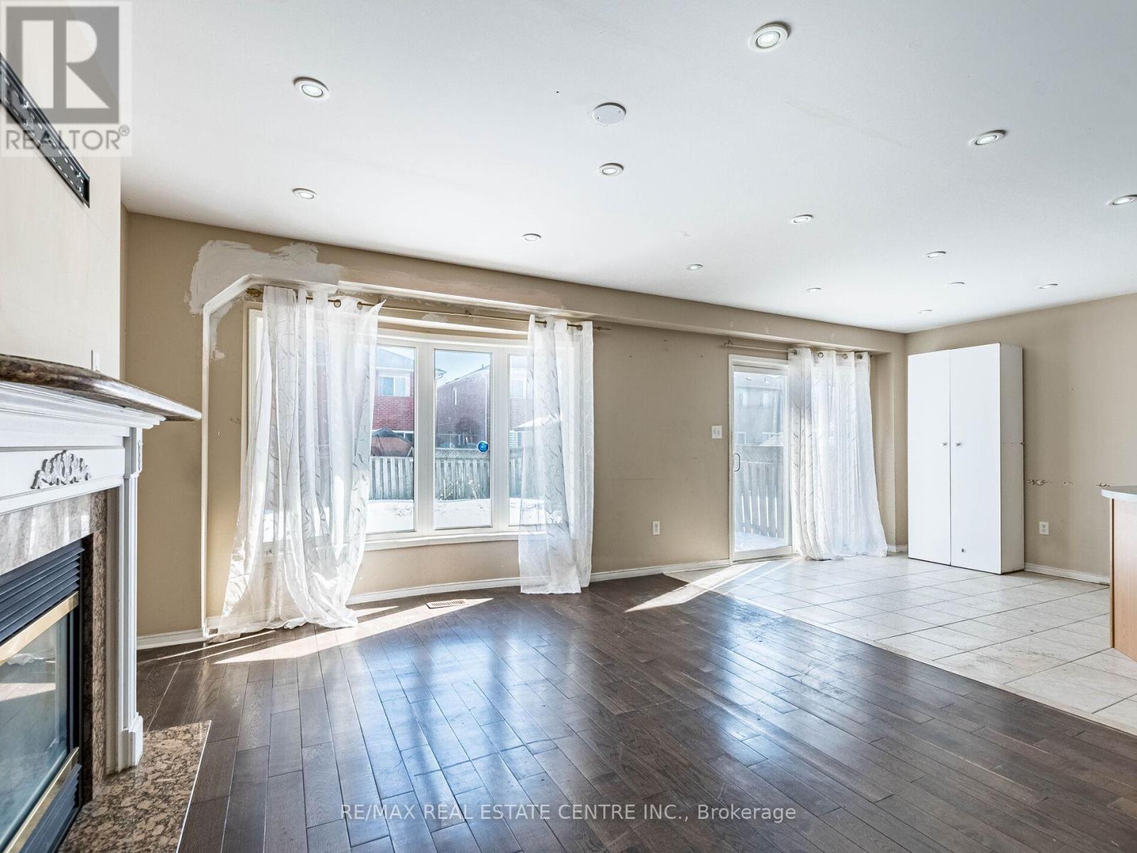 85 El Camino Way, Brampton, Ontario  L7A 3C4 - Photo 9 - W12836576