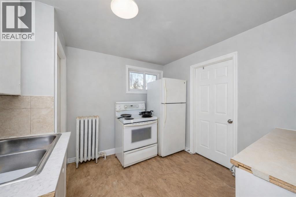 150 College Avenue North, Sarnia, Ontario  N7T 6B3 - Photo 6 - 26003639