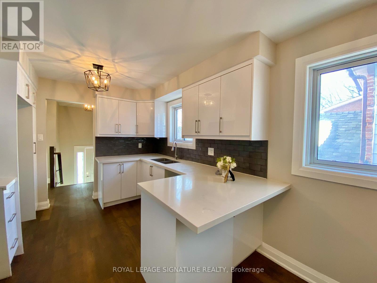 4194 Tea Garden Circle, Mississauga, Ontario  L5B 2W8 - Photo 15 - W12838112