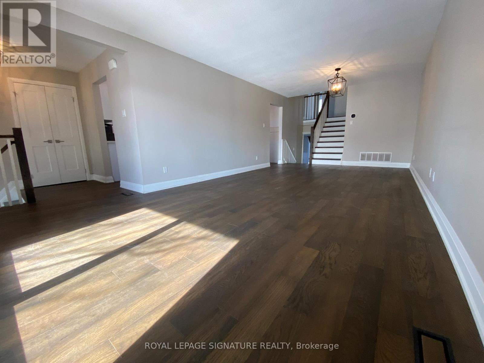 4194 Tea Garden Circle, Mississauga, Ontario  L5B 2W8 - Photo 7 - W12838112